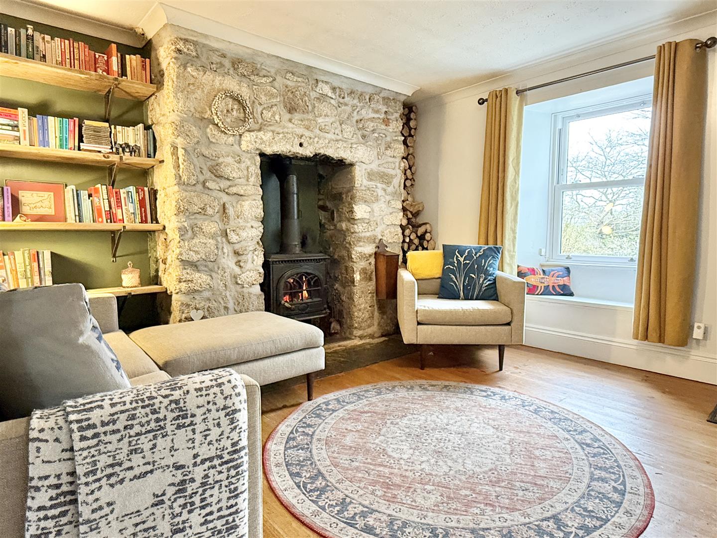 2 bed property in South Road, Truro